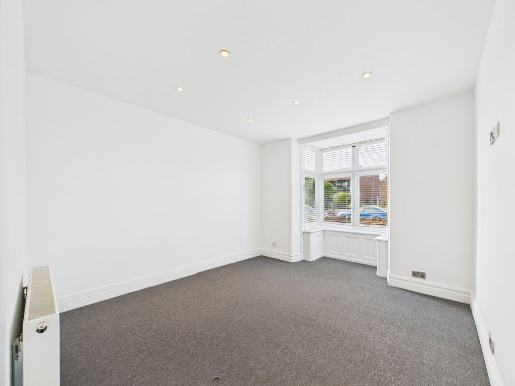 Property photo 2 of 11 Lounge