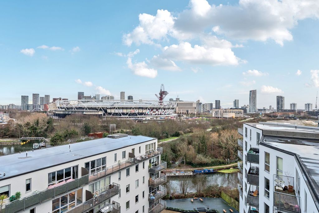Property photo 1 of 20 Balcony Views
