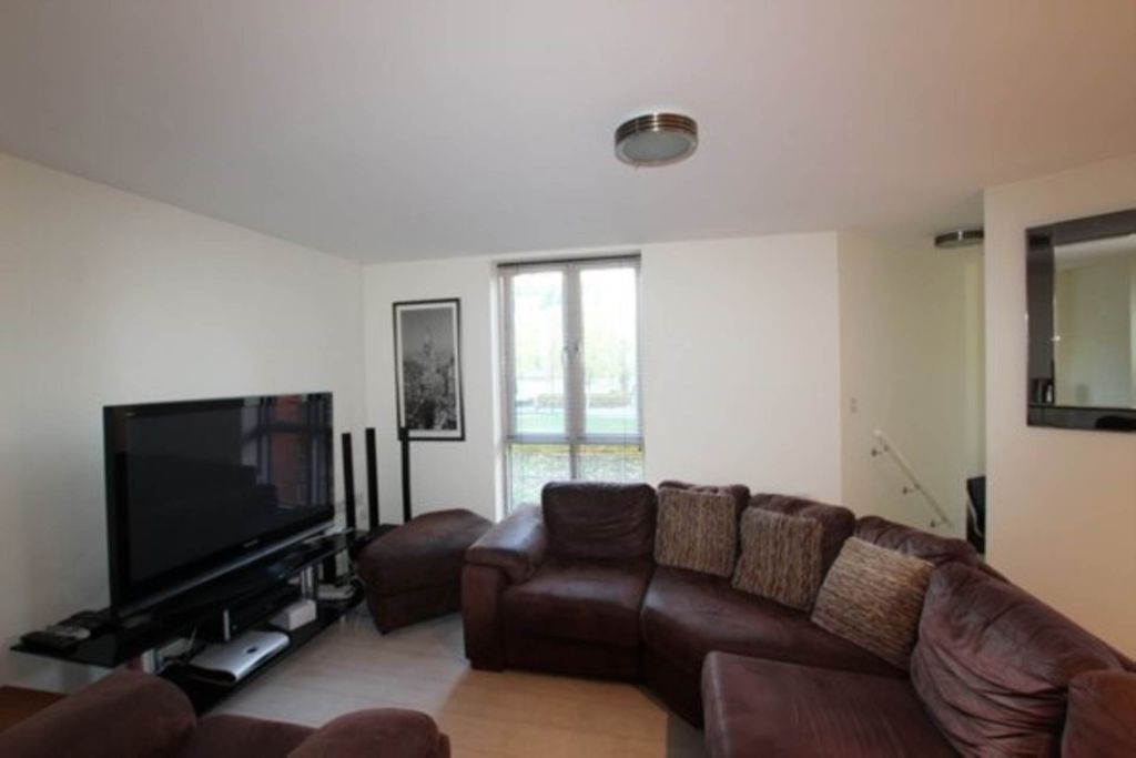 Property photo 3 of 6