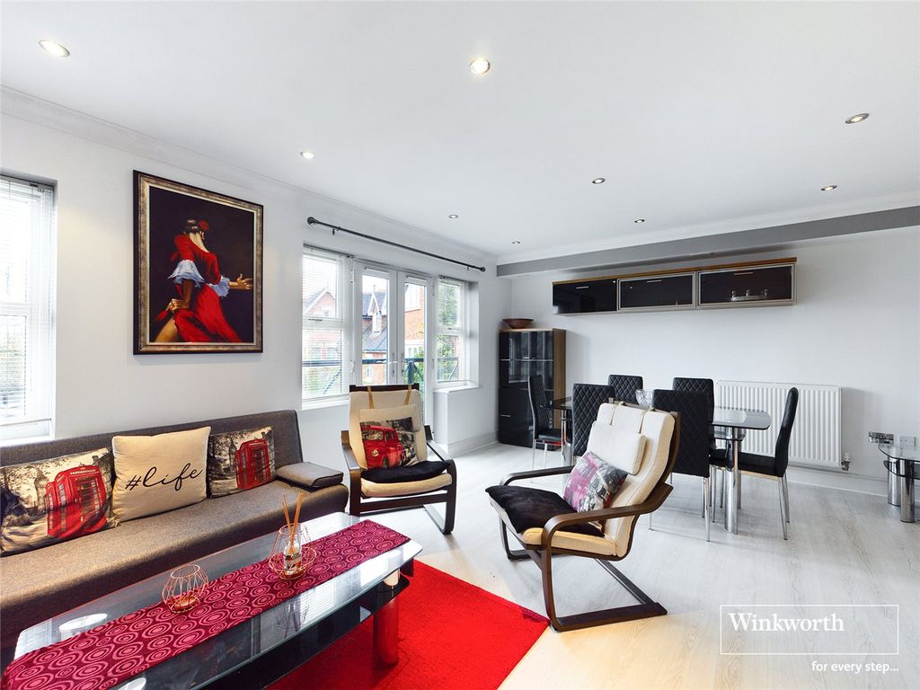 Property photo 2 of 11 Picture No. 13