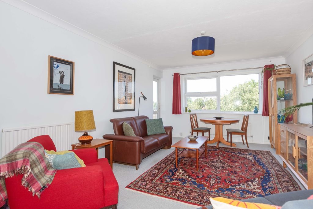 Property photo 2 of 20 Wentworth Court_1