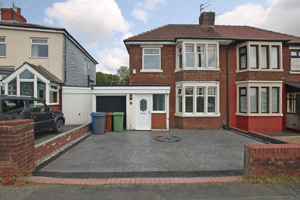 Property photo 1 of 8 1