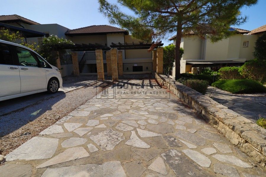 Property photo 1 of 31