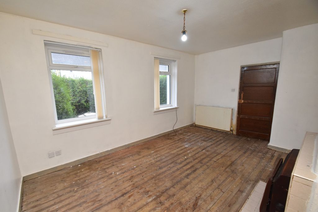 Property photo 2 of 17 4643552