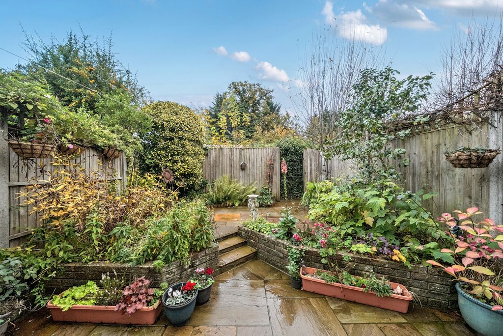 Property photo 2 of 14 1375435-8-6904d09...