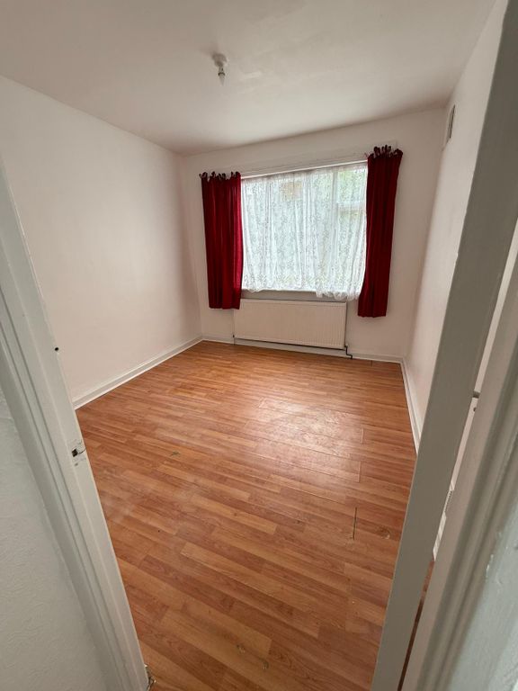 Property photo 2 of 6 Gallery