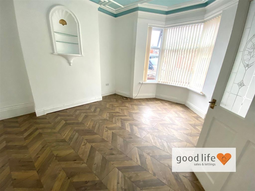 Property photo 2 of 16 20251015_094822585_Ios9Sydenhamterrace.Jpg