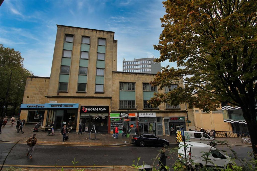 Property photo 1 of 9 Main Picture