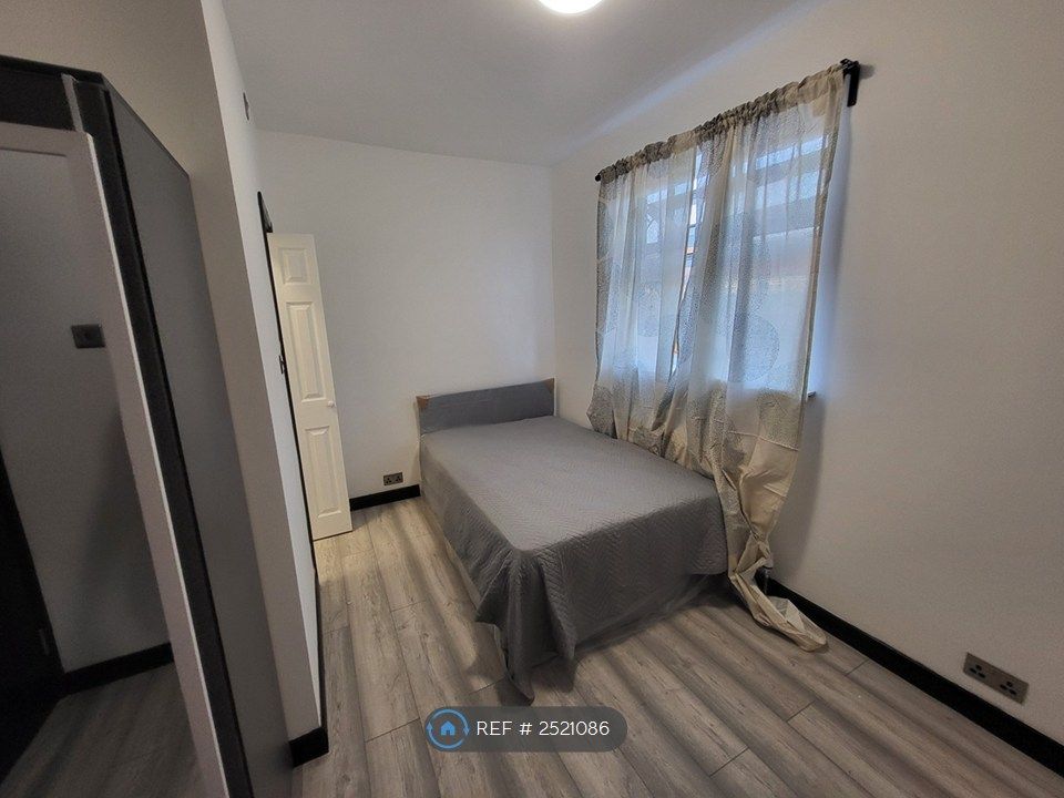 Property photo 3 of 24