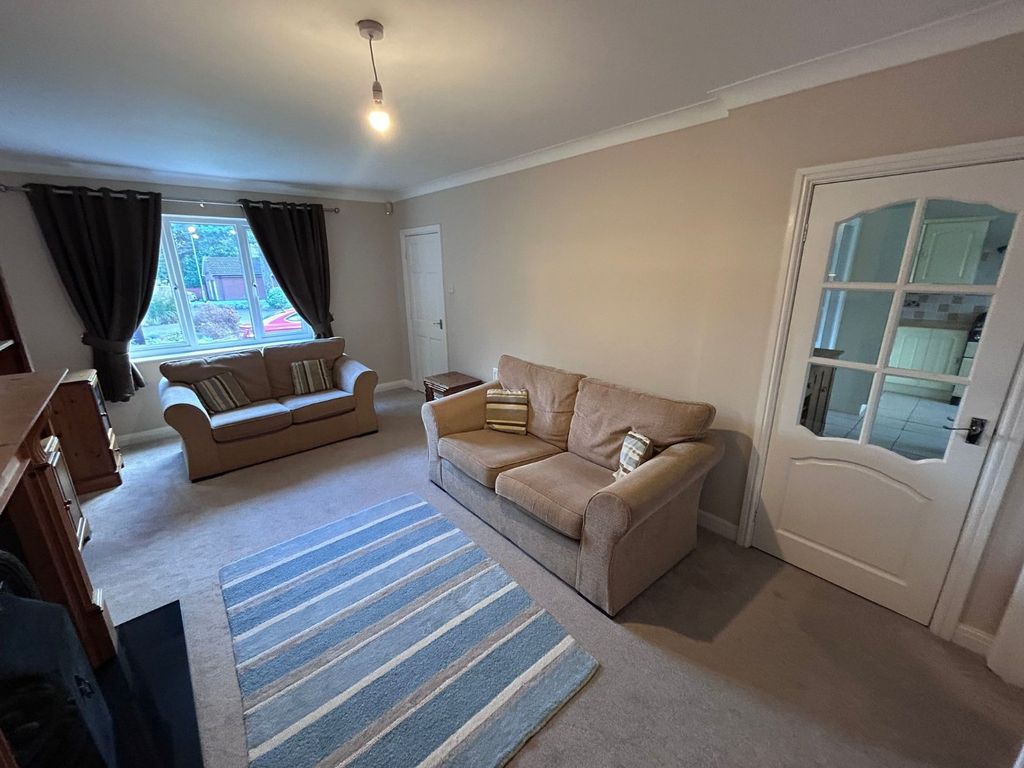 Property photo 3 of 30 Reception One