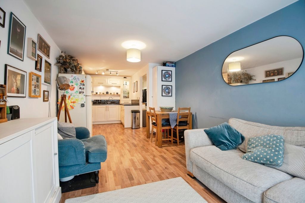 Property photo 1 of 17 Lounge/Kitchen