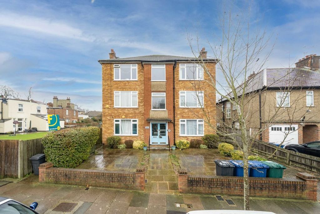 Property photo 1 of 4