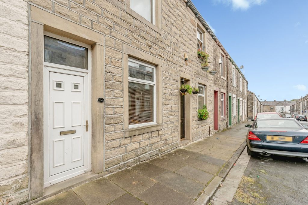 Property photo 1 of 17 Pbox-Img.Jpg