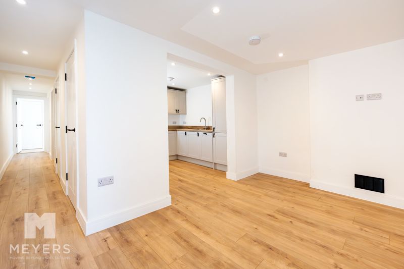 Property photo 2 of 11 Photo 9