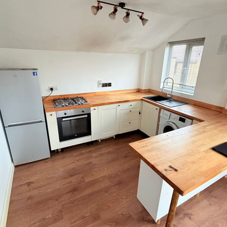 Property photo 3 of 7 Gallery