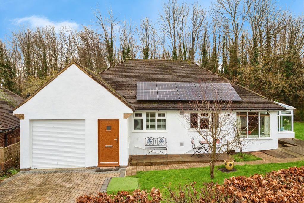 Property photo 1 of 19 Front