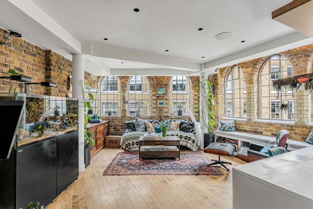 Property photo 1 of 13 Reception/Kitchen