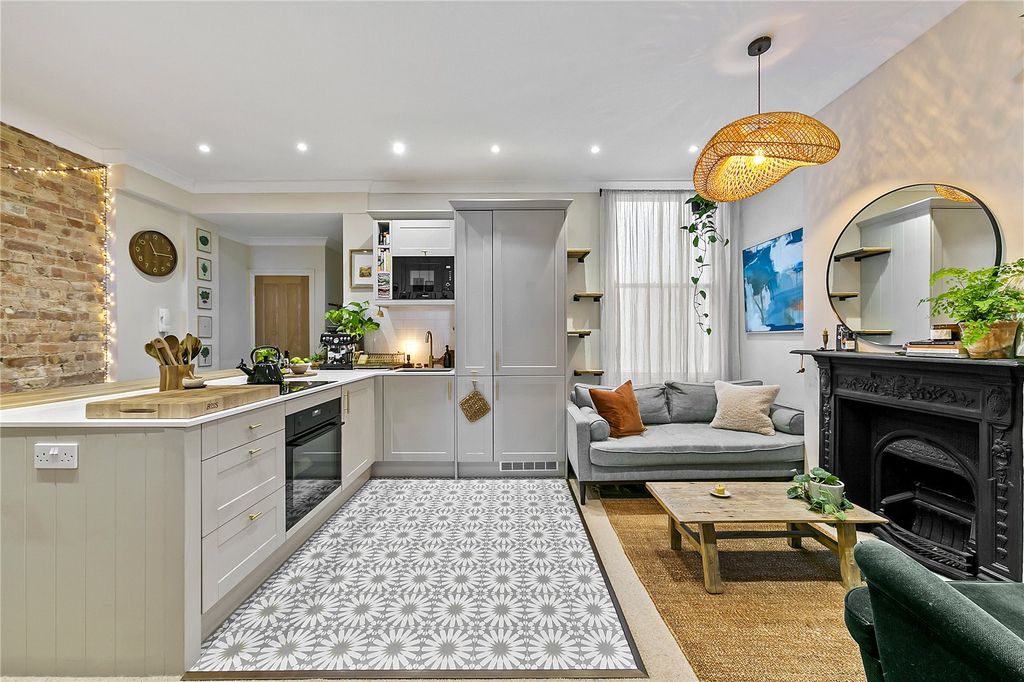 Property photo 2 of 11 Picture No. 01