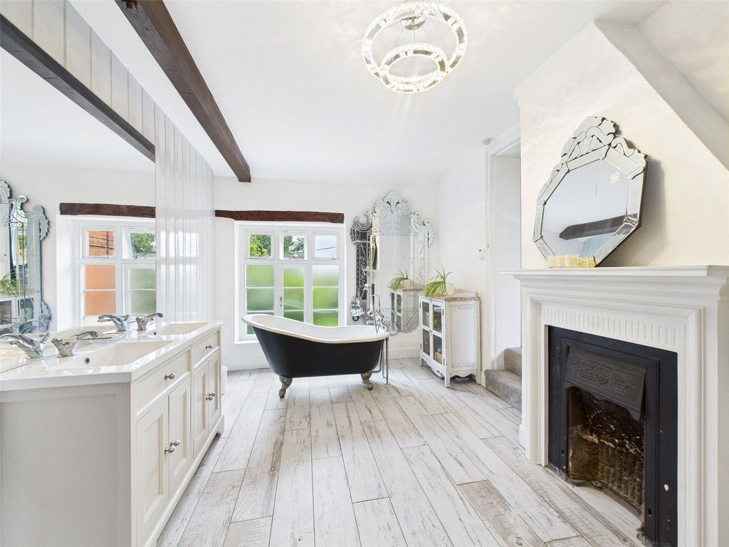 Property photo 3 of 39 Picture No. 33