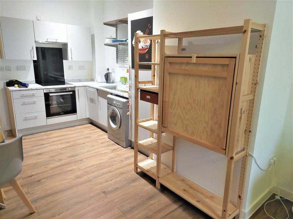 Property photo 3 of 12