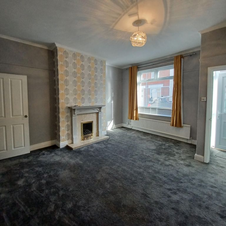 Property photo 3 of 8 Living Room