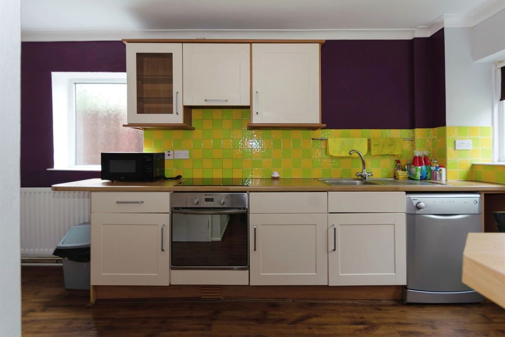 Property photo 2 of 22 Image