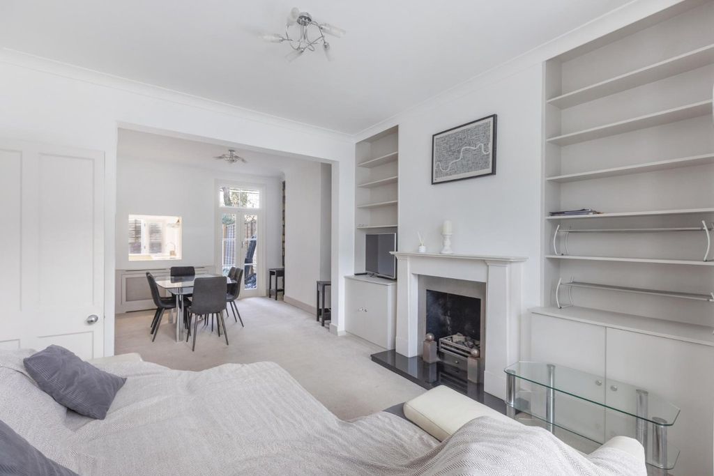 Property photo 2 of 14