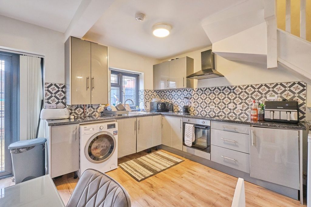 Property photo 2 of 15