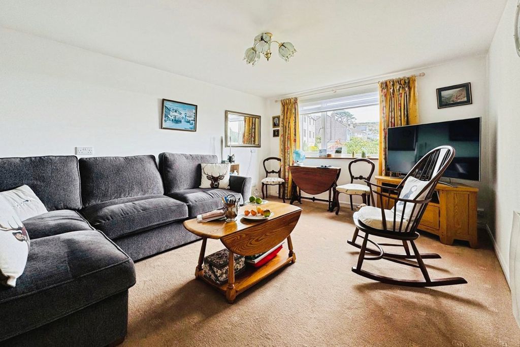 Property photo 3 of 21 Lounge/Diner