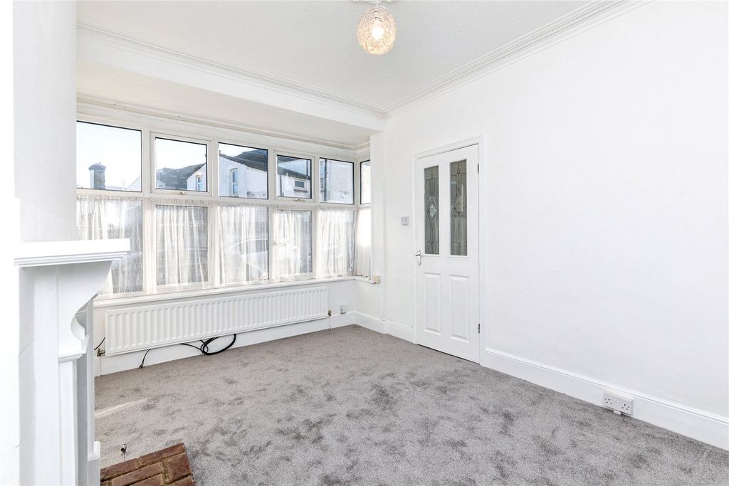 Property photo 3 of 26 Picture No. 03