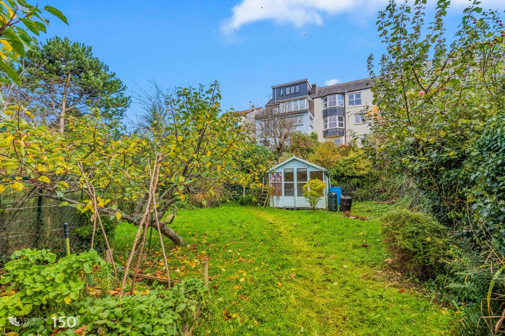 Property photo 3 of 15