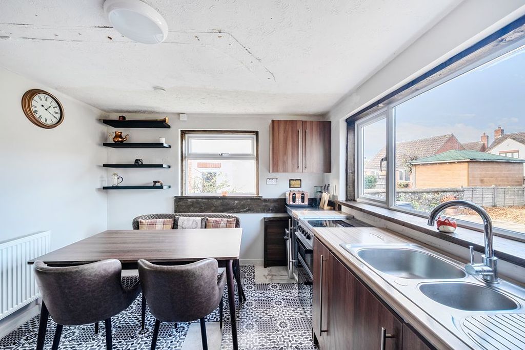 Property photo 2 of 12 137587914691dc430c7F43