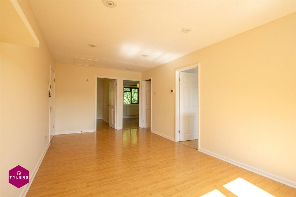 Property photo 3 of 9 Picture No. 15
