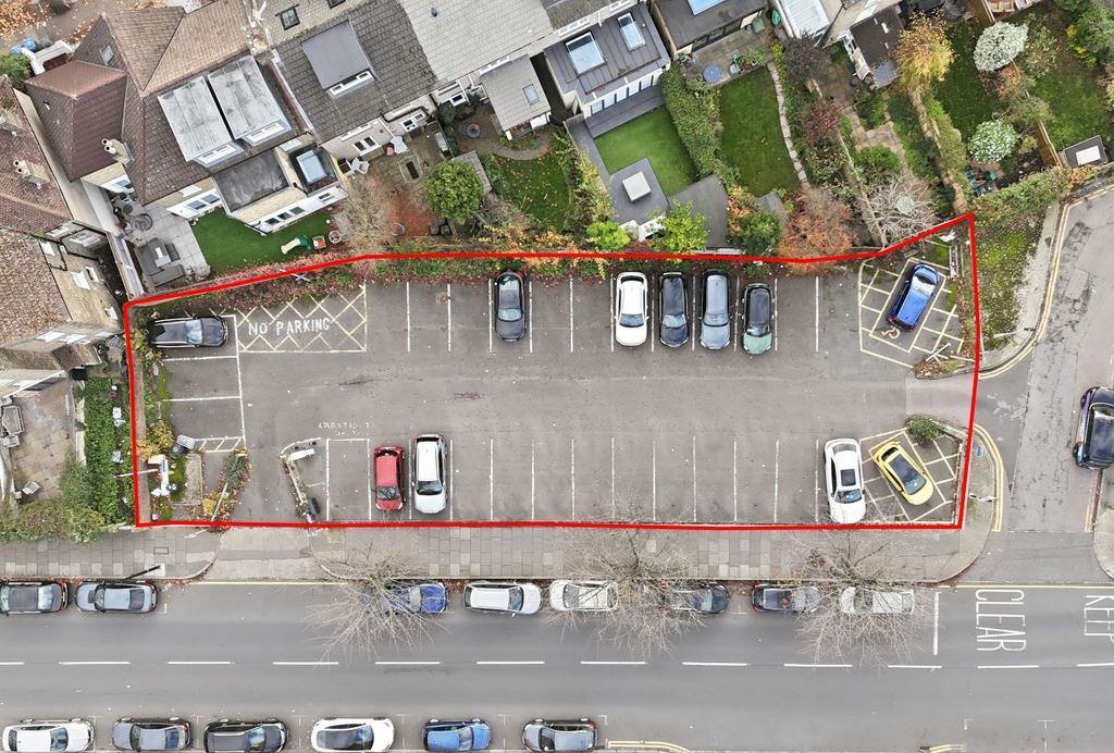 Property photo 3 of 9