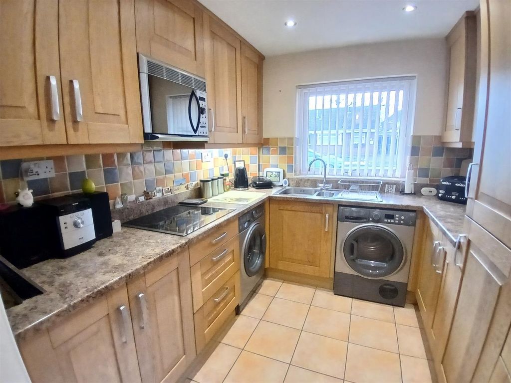 Property photo 3 of 17