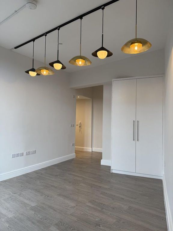 Property photo 2 of 4 Studio Room