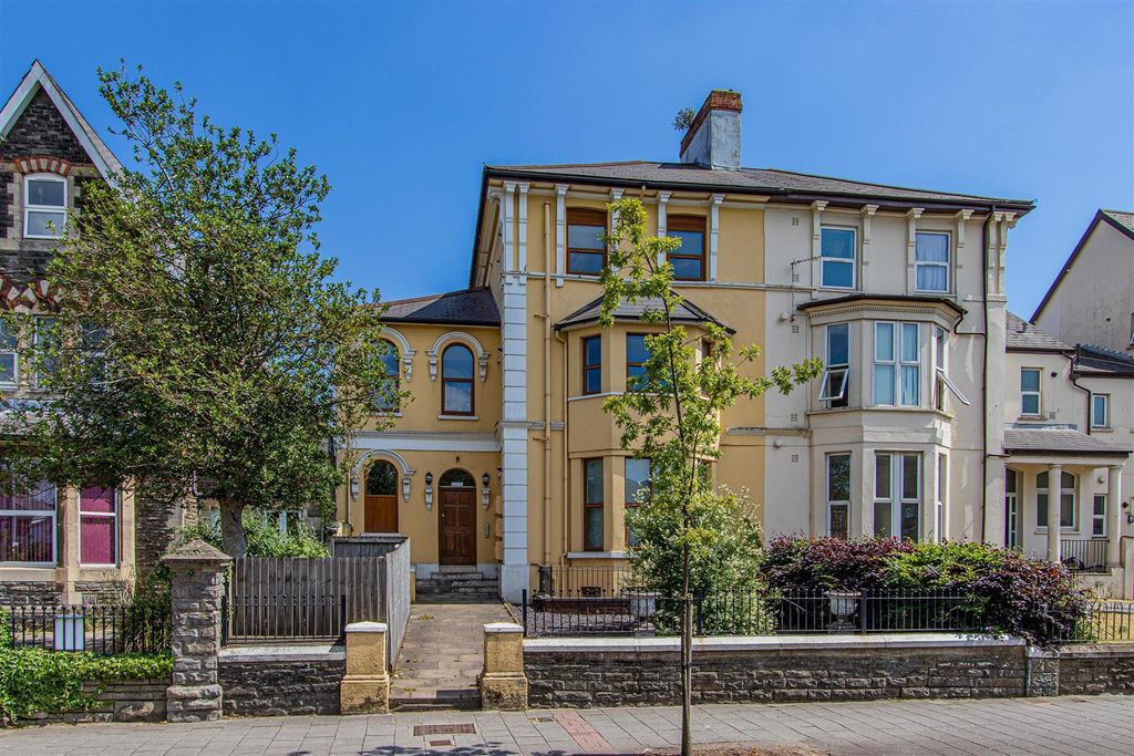 Property photo 2 of 11 Newport Road 124.Jpg