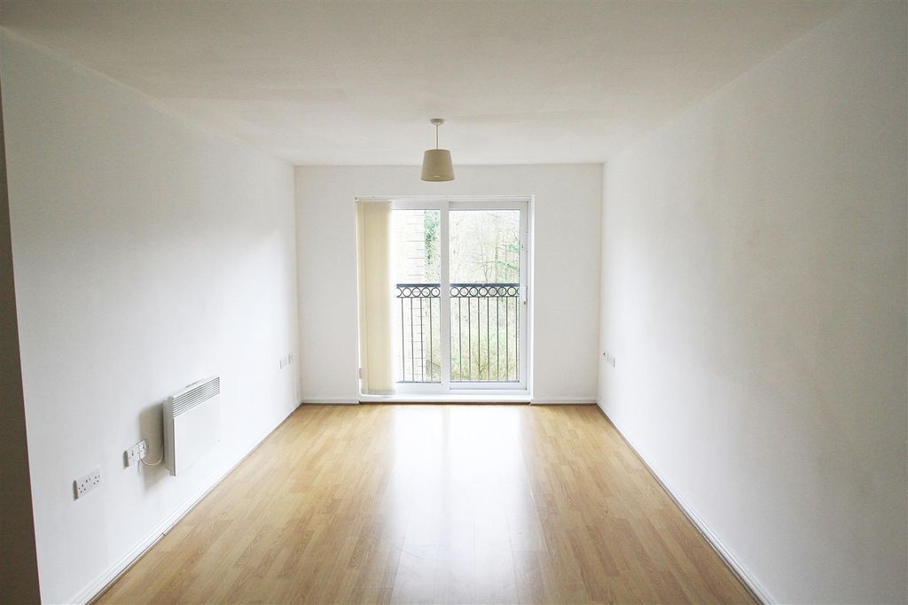 Property photo 2 of 10 Lounge..Jpg