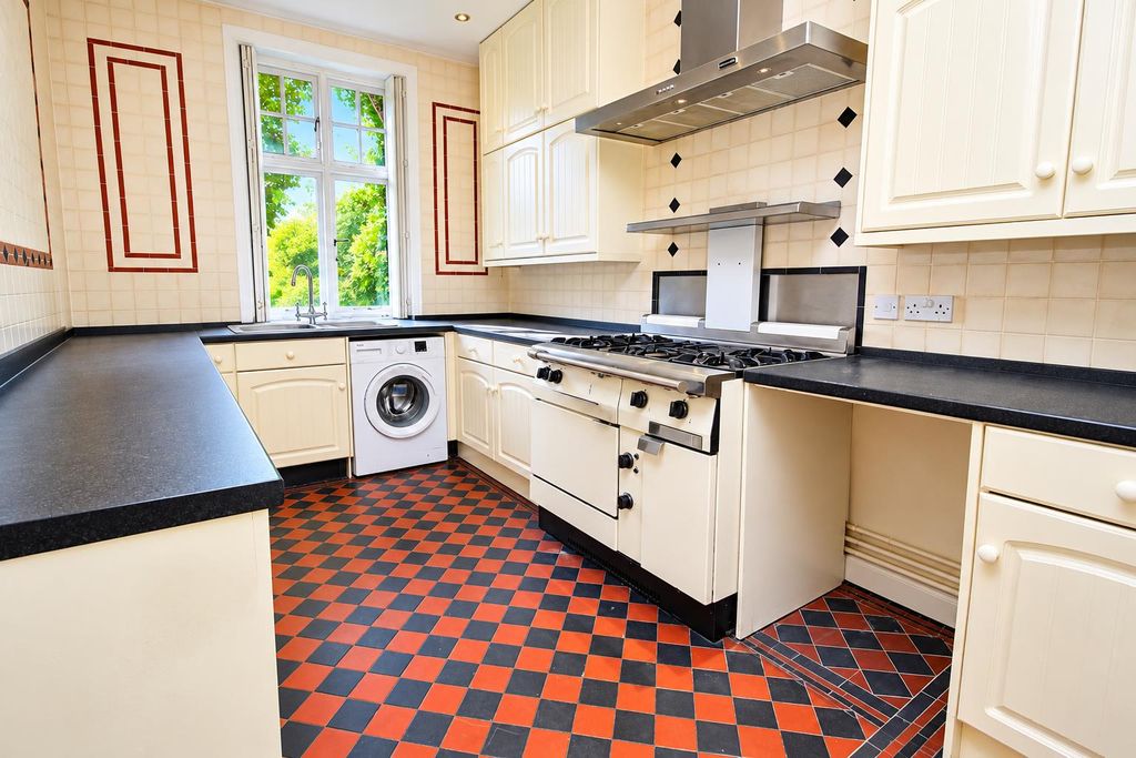Property photo 2 of 26 6.Png