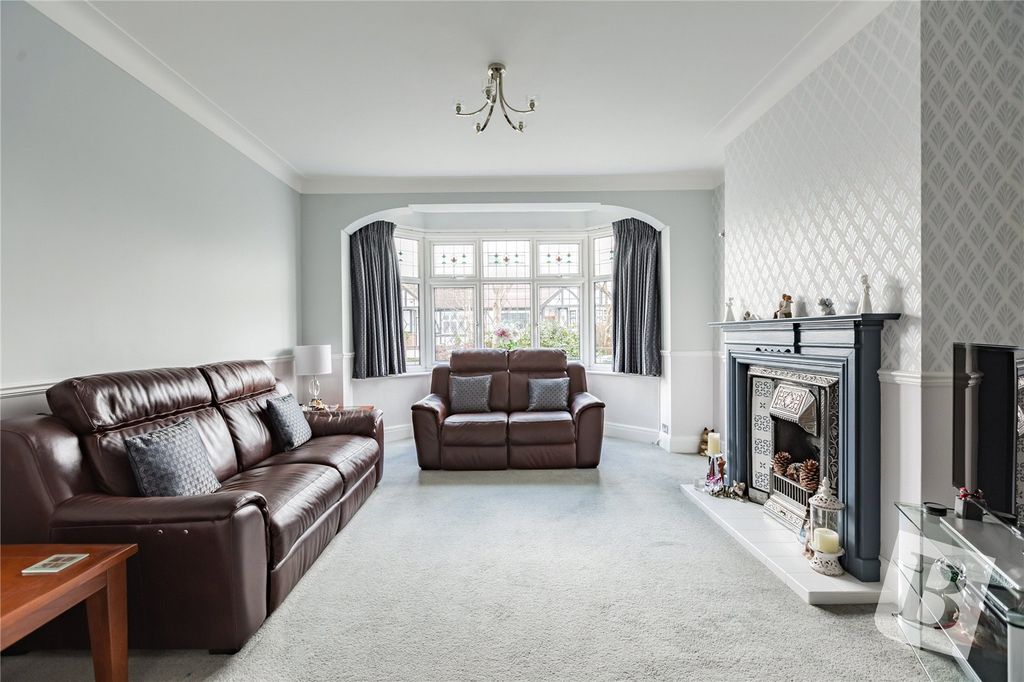 Property photo 2 of 24 Living Room