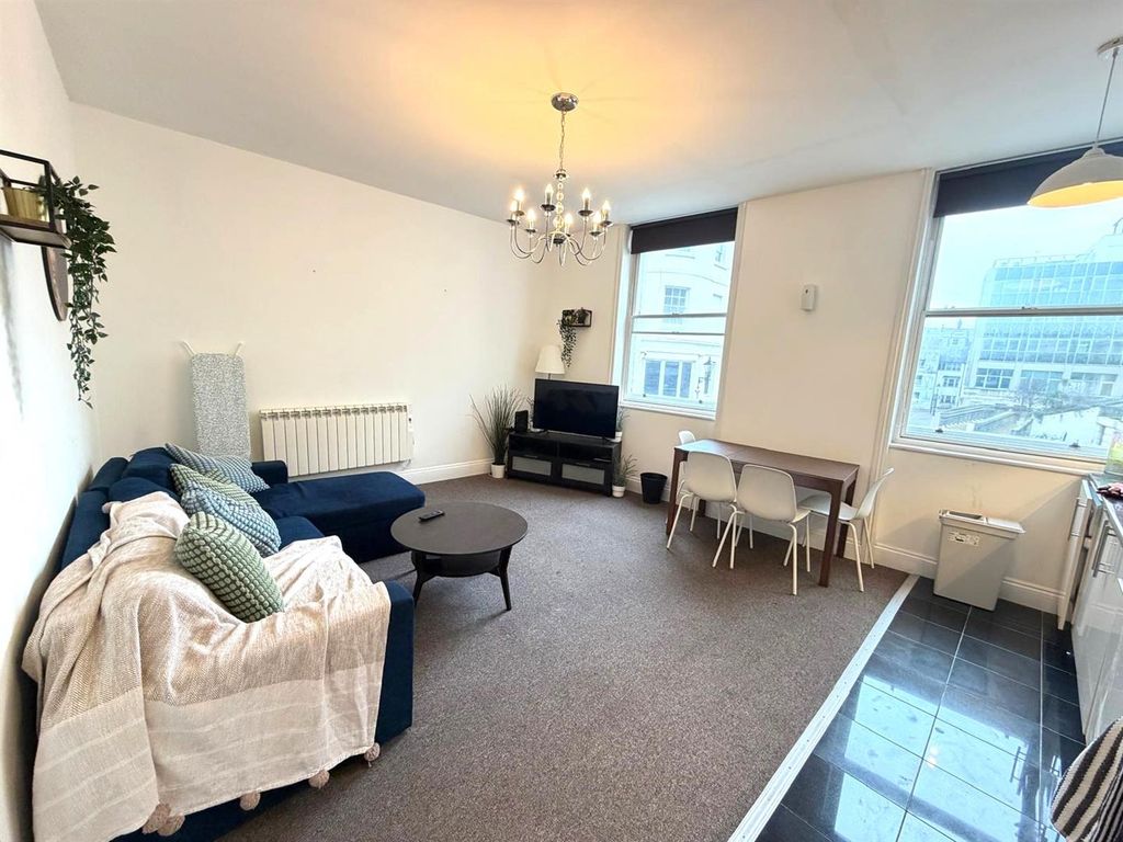 Property photo 1 of 6 Living Room (2).Jpeg