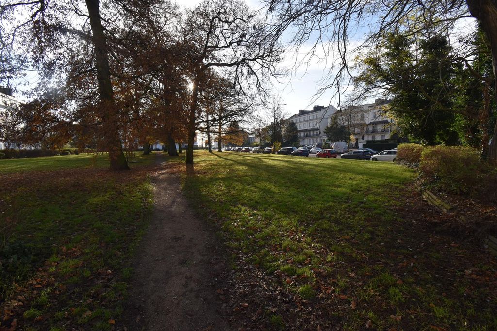 Additional image 10 of 2 bed flat to rent32 Clarendon Square, Leamington Spa CV32