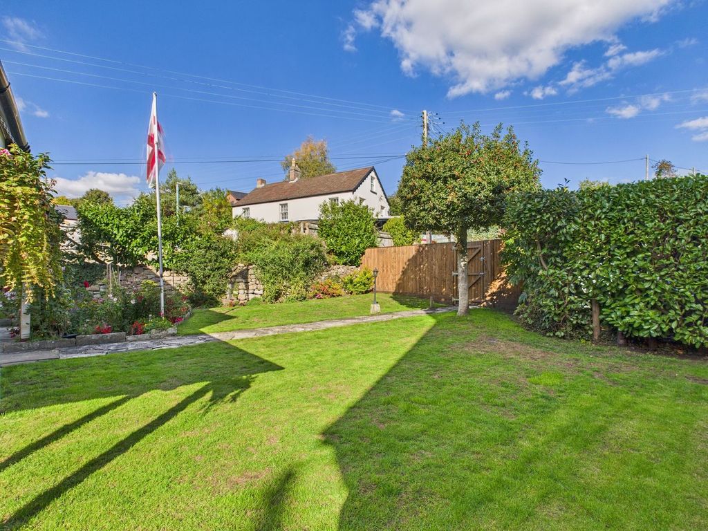 Property photo 2 of 21