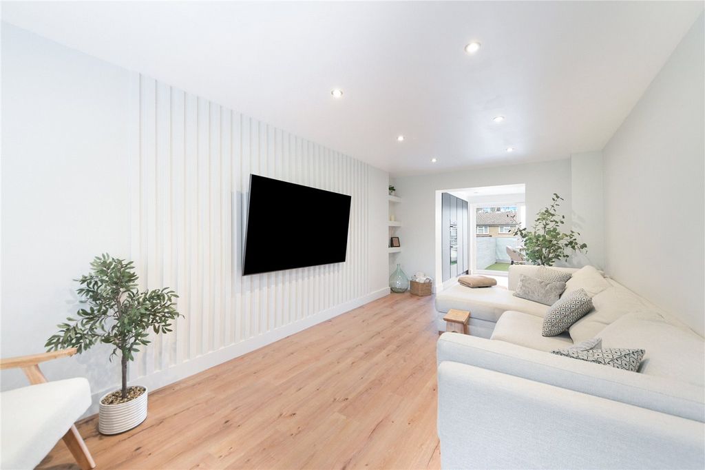 Property photo 2 of 18 Picture No. 04