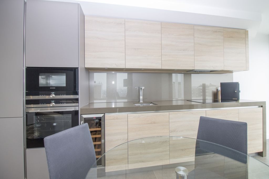 Property photo 3 of 9 Dining