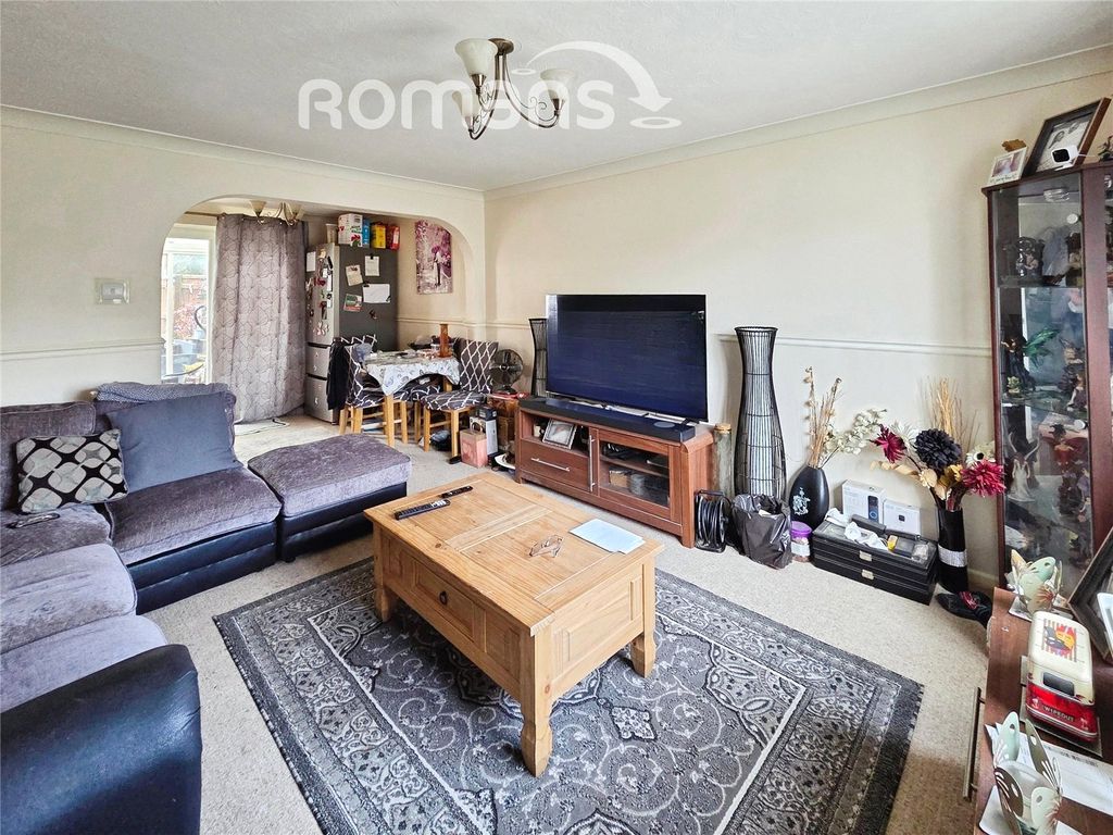 Property photo 3 of 11 Picture No. 13