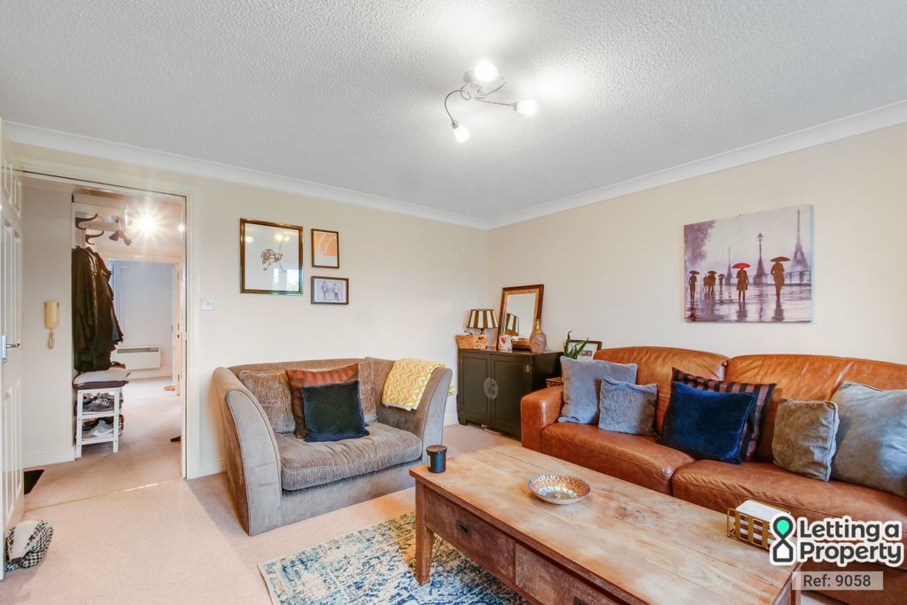 Property photo 3 of 12