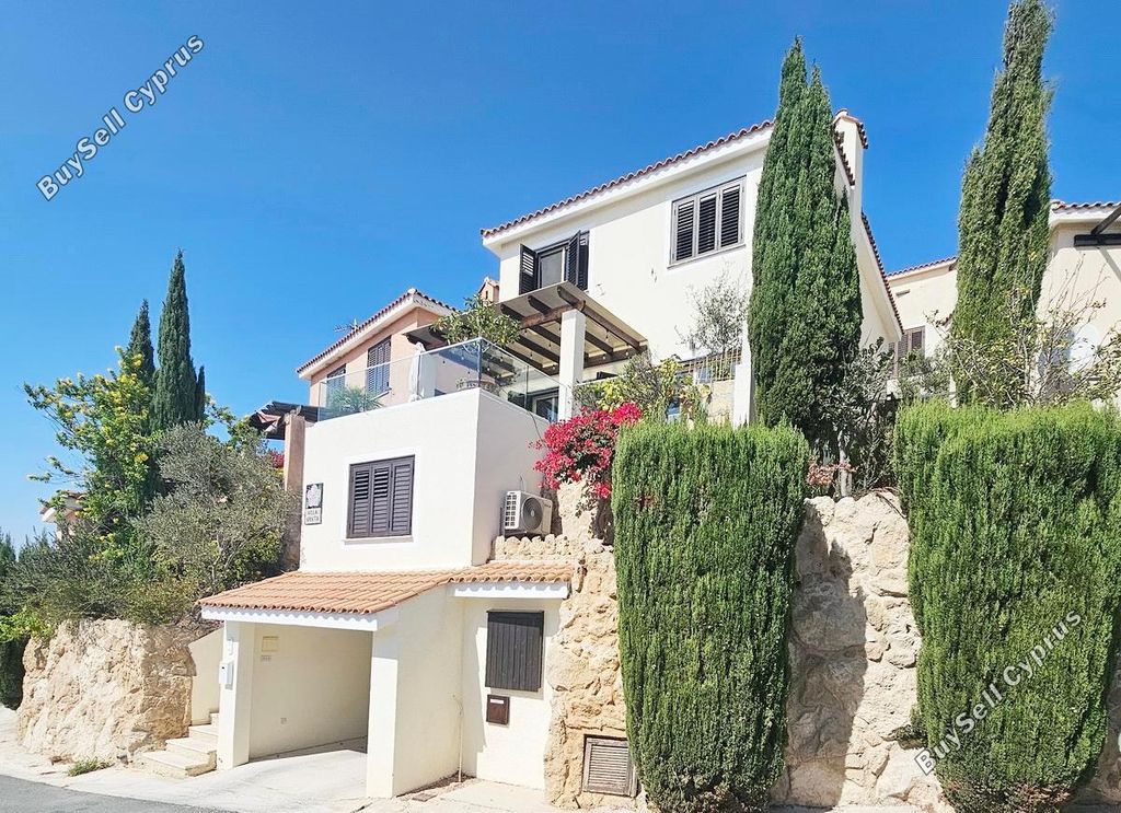 Property photo 1 of 54