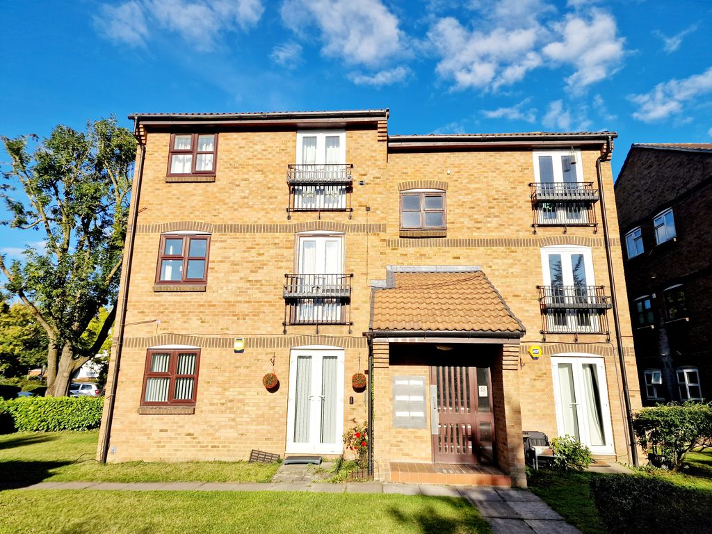 Property photo 2 of 8