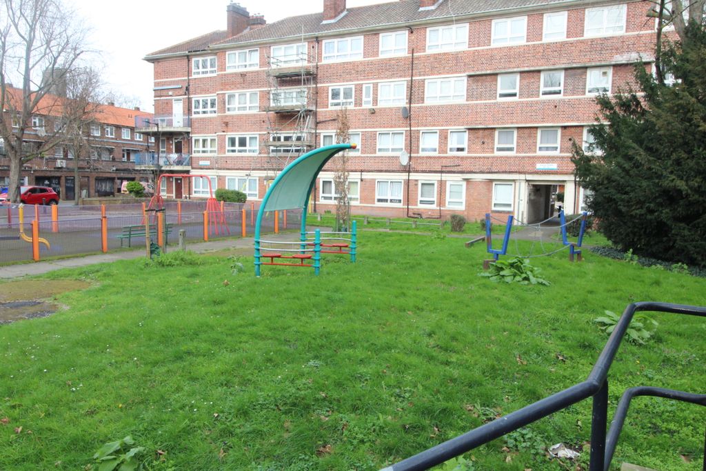 Property photo 2 of 16